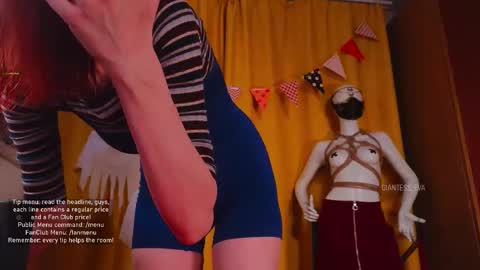 Snapshot of giantess_eva chatting on 10/31/25, 05:14 Eva online show from 10/31/25, 05:14