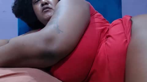 Snapshot of gianttitts chatting on 11/22/25, 08:57 gianttitts online show from 11/22/25, 08:57