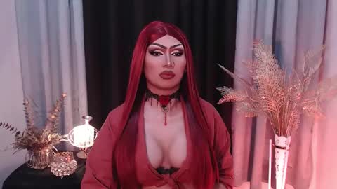 Gia X online show from 12/17/25, 12:05