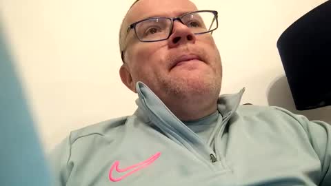 giddyup2222222 online show from 02/11/26, 11:04