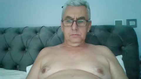 gigi1970 online show from 09/14/25, 12:48