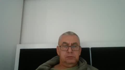 gigi1970 online show from 10/19/25, 11:55