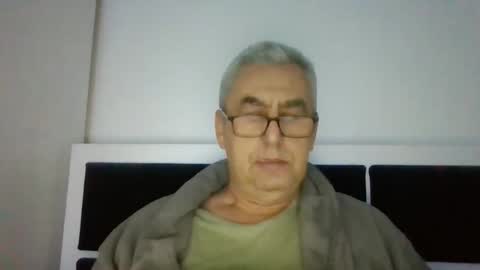 gigi1970 online show from 11/11/25, 01:55