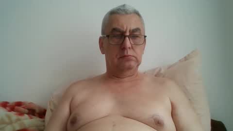 gigi1970 online show from 05/10/26, 10:42