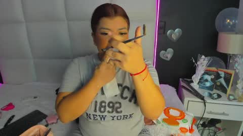 Snapshot of gigi_duran chatting on 05/06/26, 01:38 Gigi online show from 05/06/26, 01:38