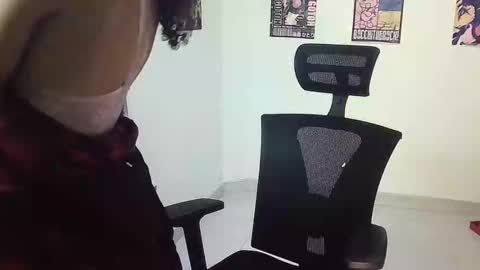 GIGI STCOTT online show from 12/05/25, 01:58