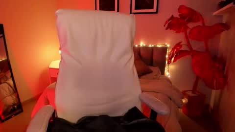 GIGI online show from 02/13/26, 05:36