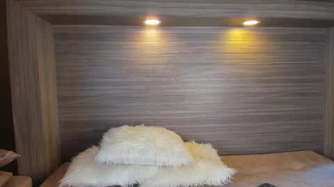 gigi wilden online show from 10/18/25, 01:45