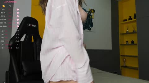 gigihadd online show from 12/04/24, 10:57