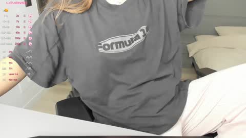 gigihadd online show from 12/30/24, 08:58