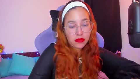 Snapshot of gigimooon chatting on 11/08/25, 02:12 gigimooon online show from 11/08/25, 02:12