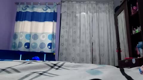 gigixox3 online show from 10/04/25, 02:59