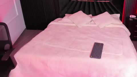 giia online show from 02/16/25, 08:21