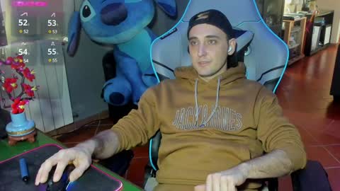 Snapshot of gil_gamesh90 chatting on 01/06/25, 02:36 Mirko online show from 01/06/25, 02:36