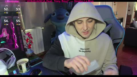 Snapshot of gil_gamesh90 chatting on 01/19/25, 08:50 Mirko online show from 01/19/25, 08:50