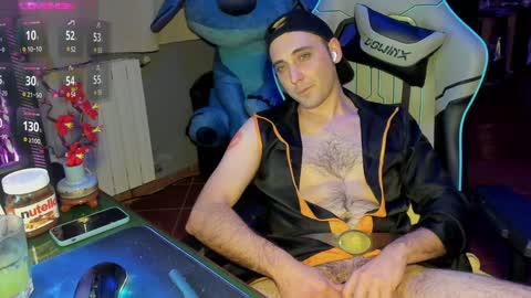 Snapshot of gil_gamesh90 chatting on 01/19/25, 06:00 Mirko online show from 01/19/25, 06:00