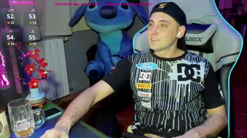 Snapshot of gil_gamesh90 chatting on 01/21/25, 05:51 Mirko online show from 01/21/25, 05:51