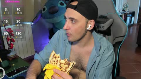 Snapshot of gil_gamesh90 chatting on 02/01/25, 12:26 Mirko online show from 02/01/25, 12:26