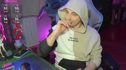 Snapshot of gil_gamesh90 chatting on 02/08/25, 11:24 Mirko online show from 02/08/25, 11:24