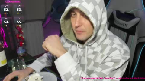 Snapshot of gil_gamesh90 chatting on 02/11/25, 06:55 Mirko online show from 02/11/25, 06:55