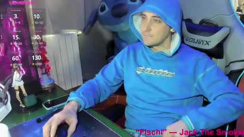 Snapshot of gil_gamesh90 chatting on 02/14/25, 11:21 Mirko online show from 02/14/25, 11:21