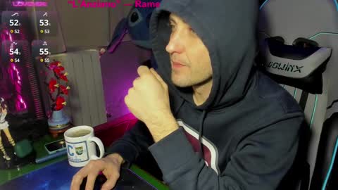 Snapshot of gil_gamesh90 chatting on 02/19/25, 07:28 Mirko online show from 02/19/25, 07:28