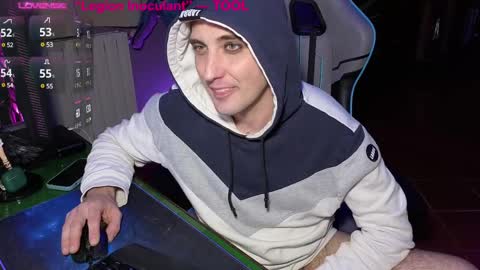 Snapshot of gil_gamesh90 chatting on 03/01/25, 05:38 Mirko online show from 03/01/25, 05:38