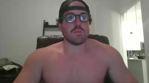 Snapshot of gildedsins1 chatting on 11/11/25, 01:27 WildBoyVibes online show from 11/11/25, 01:27