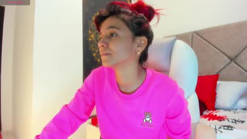Snapshot of gimenalara chatting on 12/29/24, 07:22 Gimena online show from 12/29/24, 07:22