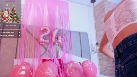 Snapshot of gimenalara chatting on 01/10/25, 07:43 Gimena online show from 01/10/25, 07:43