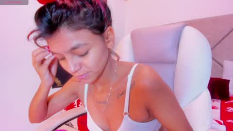 Snapshot of gimenalara chatting on 01/15/25, 07:23 Gimena online show from 01/15/25, 07:23