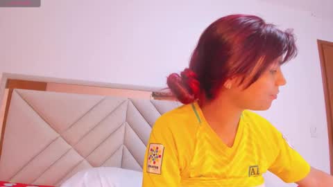 Snapshot of gimenalara chatting on 10/18/25, 11:55 Gimena online show from 10/18/25, 11:55