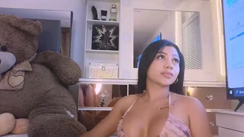 Snapshot of gina_akemi chatting on 12/12/24, 04:26 O GINA AND AKEMI    online show from 12/12/24, 04:26