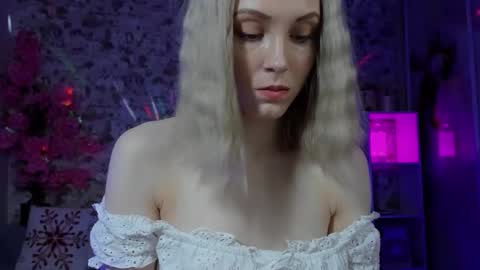 Gina online show from 04/03/26, 01:14