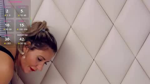 Gina online show from 11/29/25, 07:33