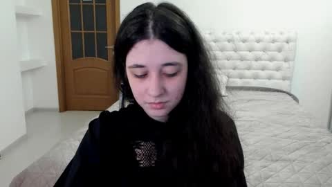 Kate online show from 11/28/25, 09:01