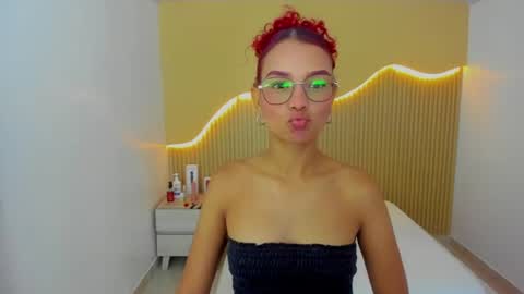 Snapshot of ginamorelo chatting on 06/10/26, 01:21 G I A N A online show from 06/10/26, 01:21