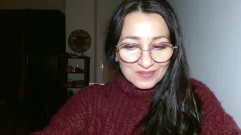 GinaONeon online show from 01/12/25, 09:40