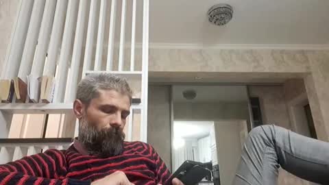 Snapshot of gindrie chatting on 12/06/24, 04:28 Gabriel online show from 12/06/24, 04:28