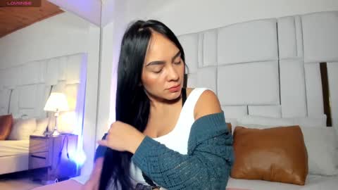 Snapshot of ginebra_ness chatting on 02/06/25, 12:48 Ginebra Ness online show from 02/06/25, 12:48