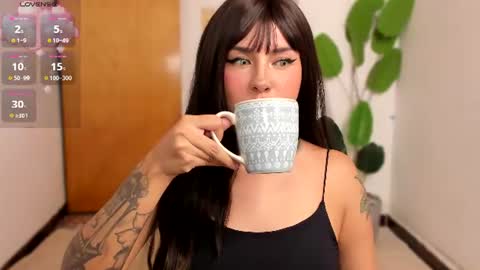 Julie online show from 07/07/26, 06:16