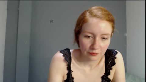 Snapshot of ginger_giirl chatting on 10/29/25, 12:24 Ginger online show from 10/29/25, 12:24