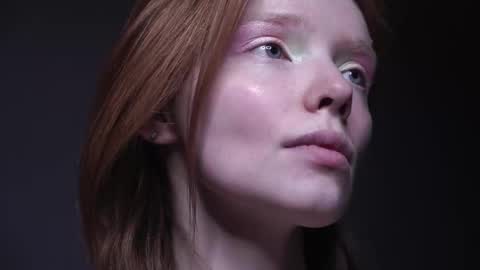        im expecting 350 thumbs up on my altar   online show from 11/11/25, 10:10