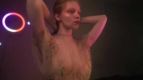        im expecting 350 thumbs up on my altar   online show from 01/10/26, 10:03