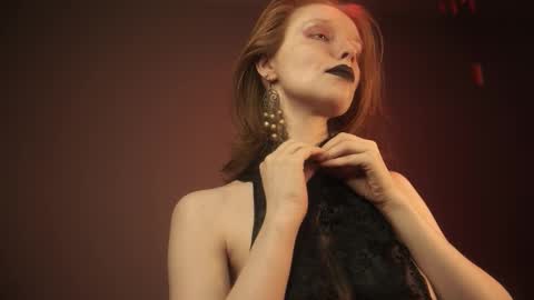        im expecting 350 thumbs up on my altar   online show from 02/10/26, 10:14