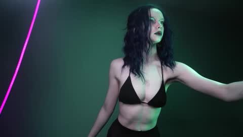        im expecting 350 thumbs up on my altar   online show from 03/03/26, 10:15