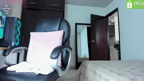 Snapshot of ginger_smil chatting on 02/10/25, 02:05 Diana online show from 02/10/25, 02:05