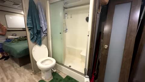 Snapshot of gingerbear3742 chatting on 10/07/25, 05:26 gingerbear3742 online show from 10/07/25, 05:26