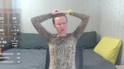 Snapshot of gingermak chatting on 01/11/25, 08:00 Michelle online show from 01/11/25, 08:00