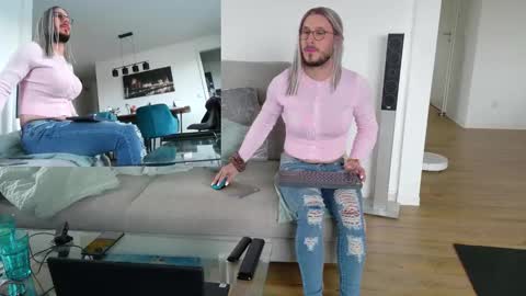 GingerPink online show from 03/26/26, 10:21